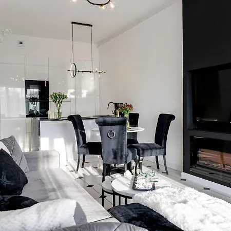 By Dziwna River With Pool Access * Dziwnów