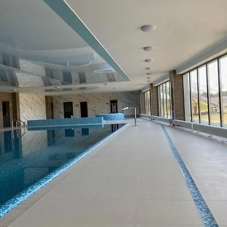 Apartamento By Dziwna River With Pool Access