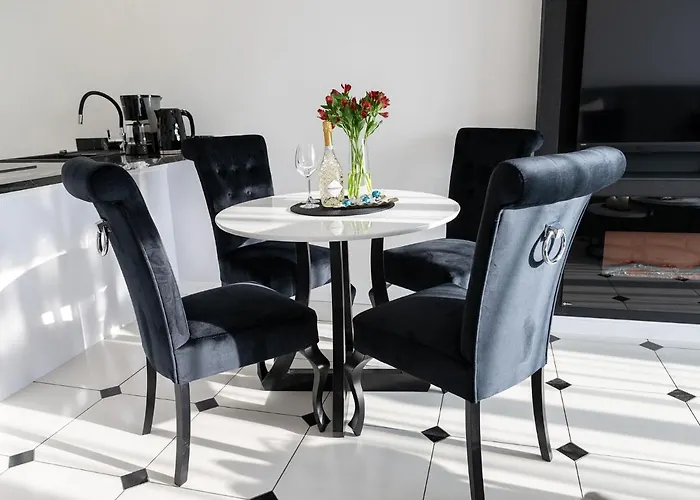 By Dziwna River With Pool Access