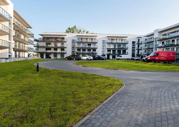 By Dziwna River With Pool Access Apartamento