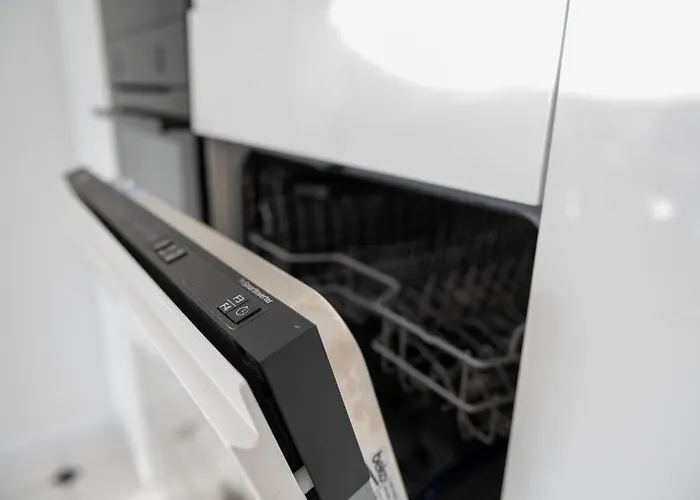 Apartamento By Dziwna River With Pool Access